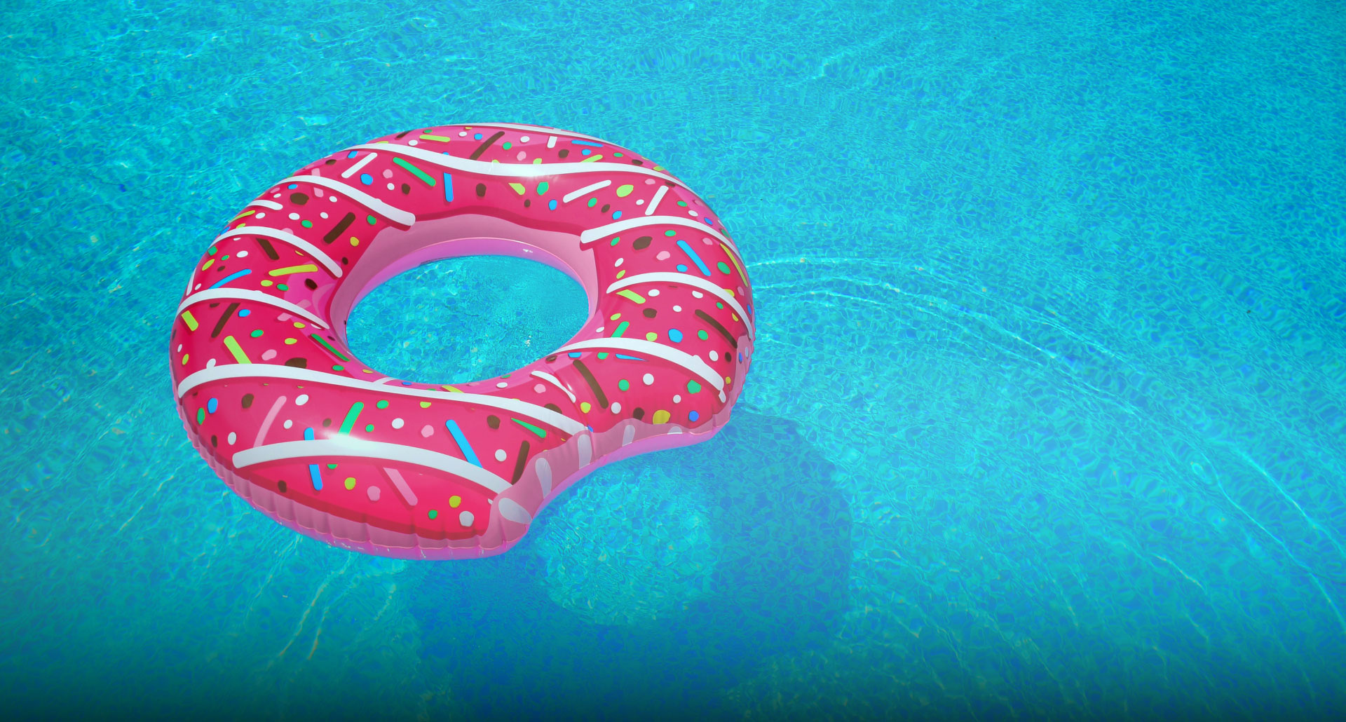 Zabawki dmuchane dla dzieci: Rozwój wyobraźni i radość na świeżym powietrzu